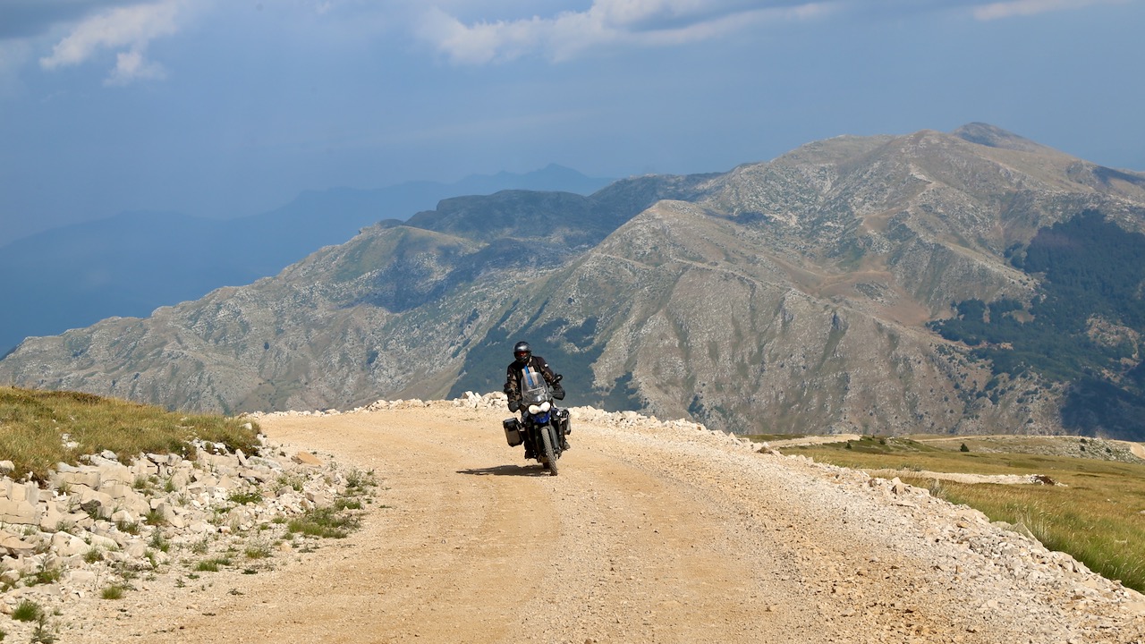 Mit dem Motorrad auf den Gipfel in Albanien