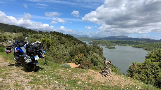 Ein Motorradausflug in die Sardinischen Bergwelt zum Flumendosa See