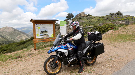Ein Motorradausflug in die Sardinischen Bergwelt zum Flumendosa See