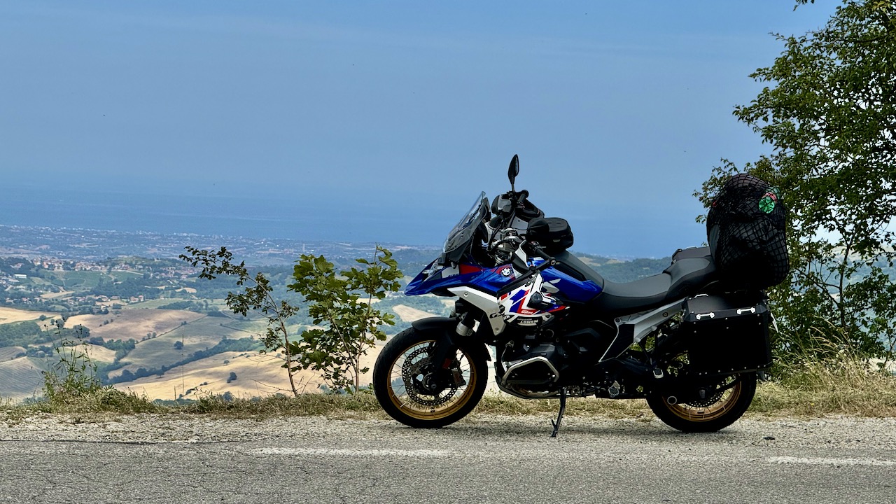 Motorradtour durch den Norden der Toskana bis zum Mittelmeer