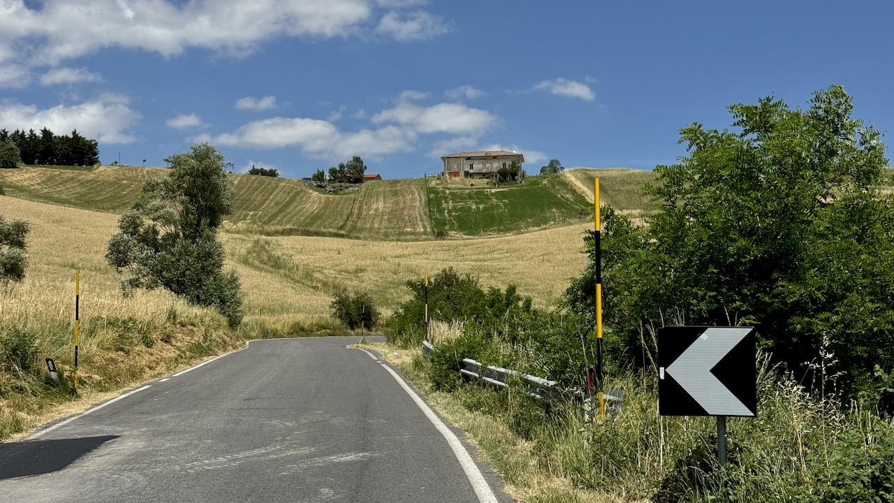 Motorradtour durch den Norden der Toskana bis zum Mittelmeer