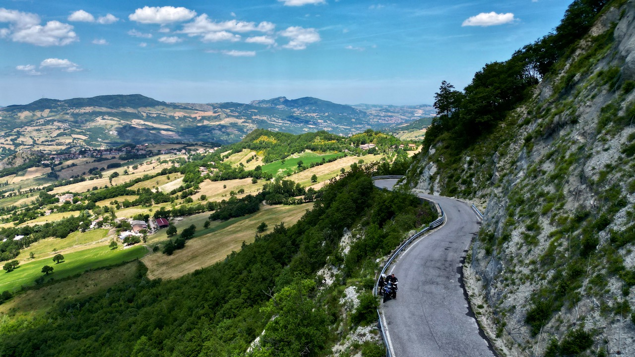 Motorradtour durch den Norden der Toskana bis zum Mittelmeer