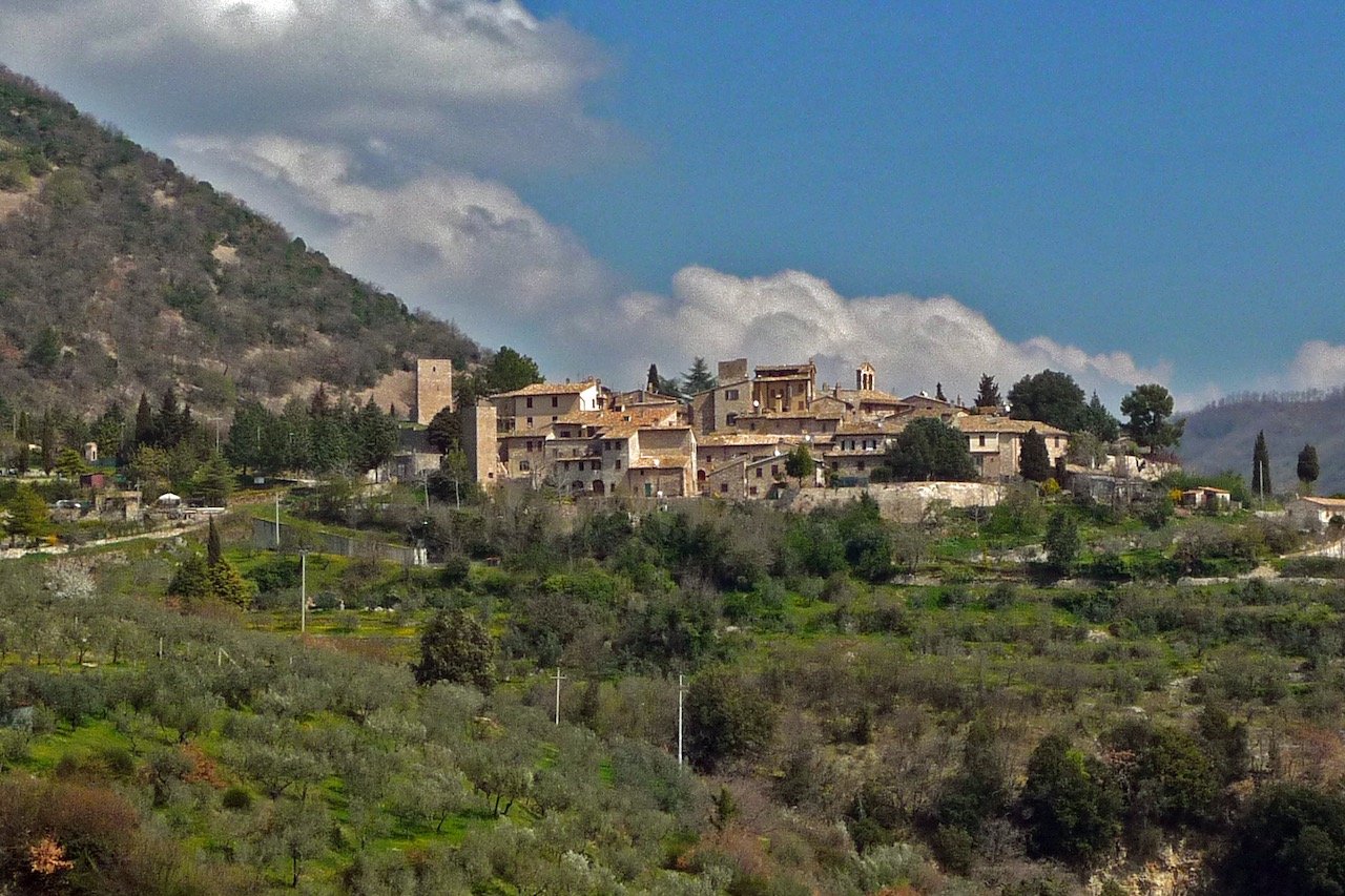 Motorradtour vom Mittelmeer nach Assisi und weiter zum Trasimeno See