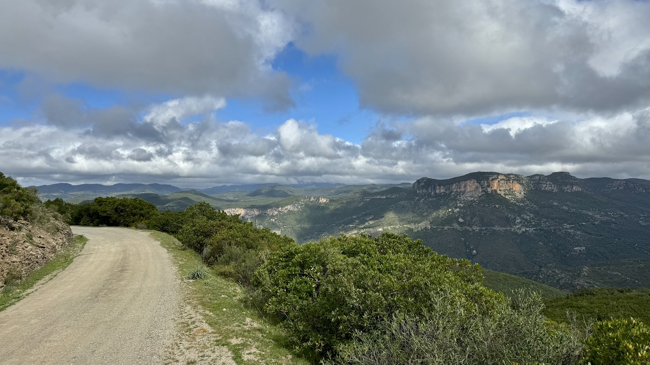 Offroadwege zu verlassenen Trullidörfern auf Sardinien