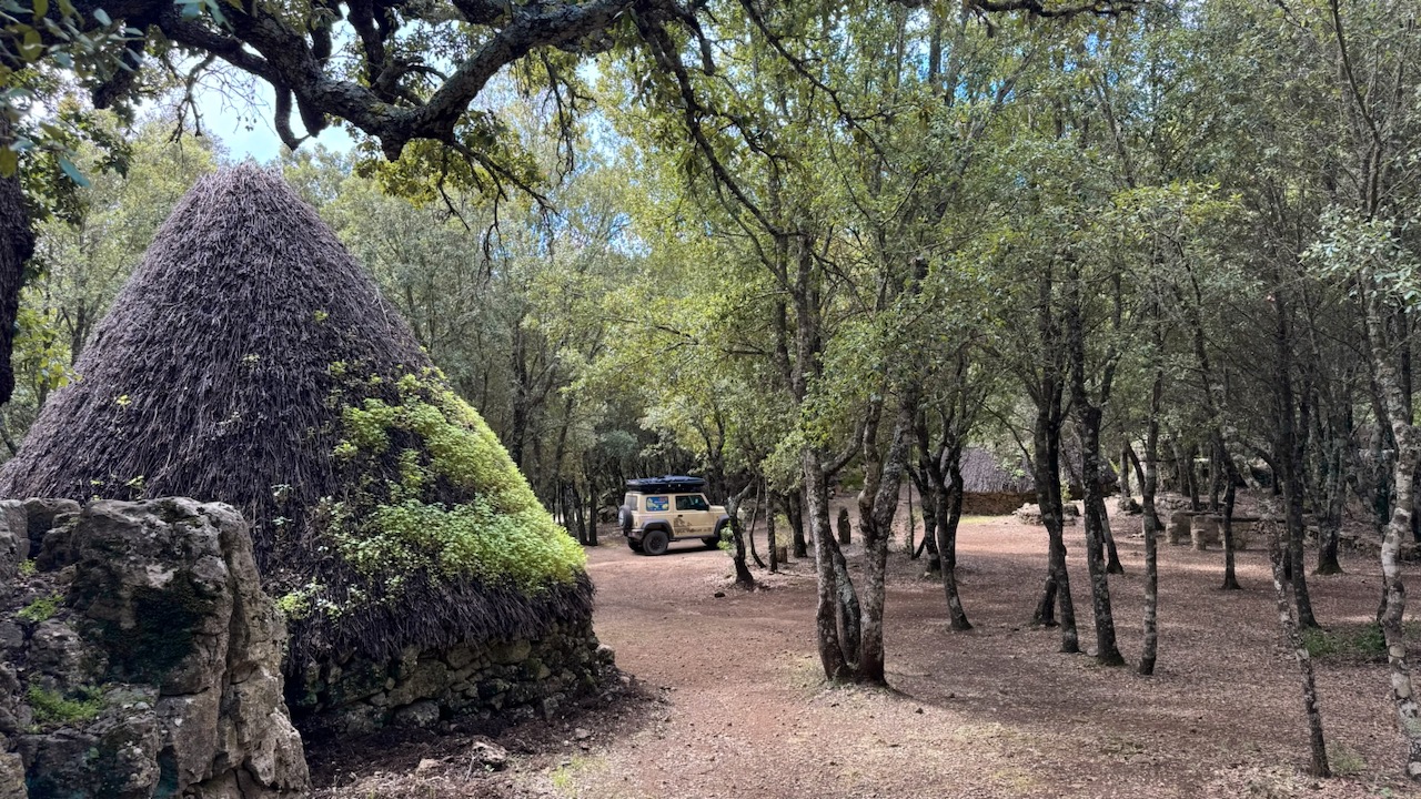 Offroadwege zu verlassenen Trullidörfern auf Sardinien