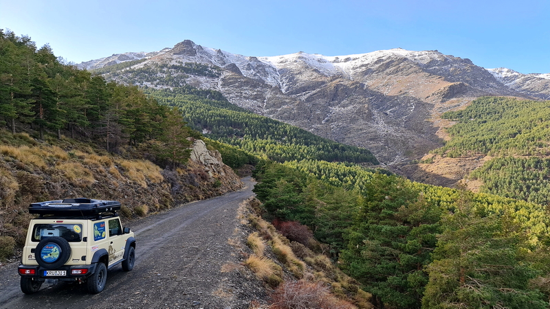 Eine lange Offroadpiste durch die nördliche Sierra Nevada