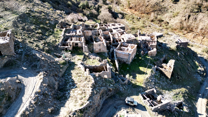 Es geht über Offroadpisten durch die Sierra Filabres , Bergdörfer, Sternwarten und viel Offroad 