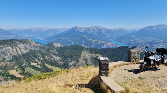 Aussichtsplateau auf dem Mont Embrun Aussichtsplateau auf dem Mont Embrun